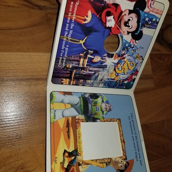 Disney 25th Anniversary photobook - Picture 6 of 7